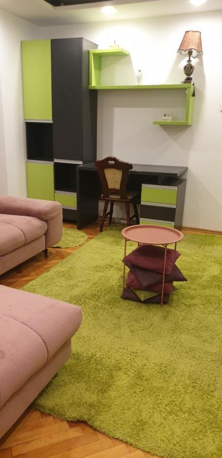 Modern Apartment Pitesti Exterior photo